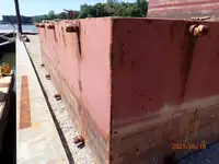 Баржа на продажу