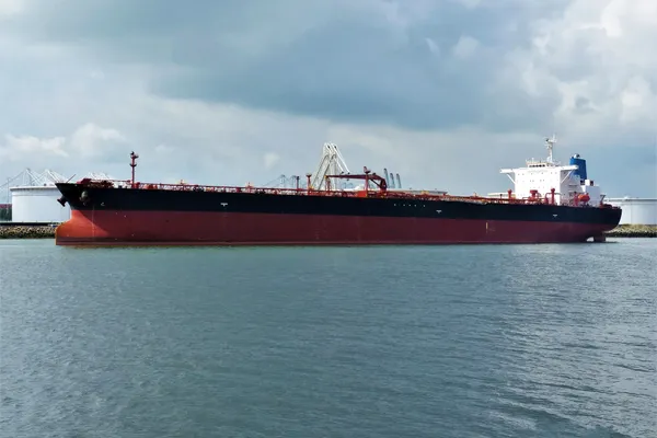Oil/Chemical tanker for sale