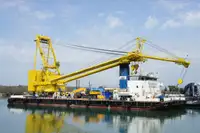 Судно с краном на продажу