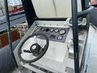 Жесткая надувная лодка на продажу