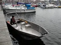 Баржа на продажу