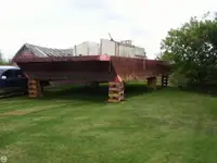Баржа на продажу