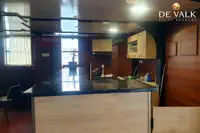 Паром на продажу