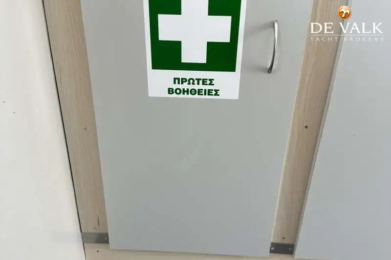 Паром на продажу