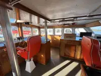 Буксир для перевозки экипажа на продажу