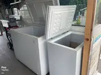 Катамаран на продажу