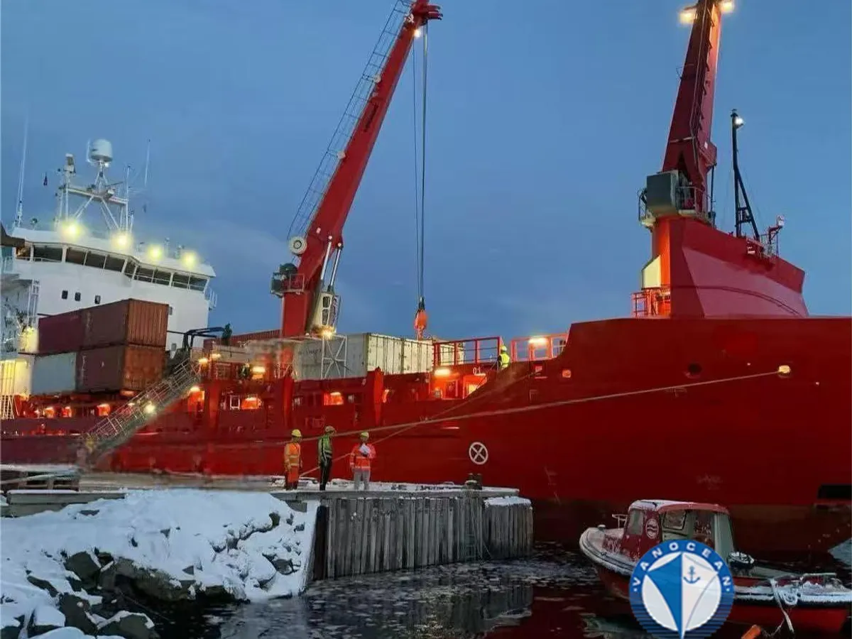 Рефрижераторное судно на продажу