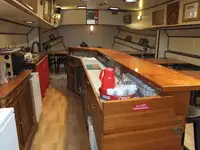 Баржа на продажу