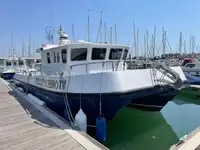 Катамаран на продажу
