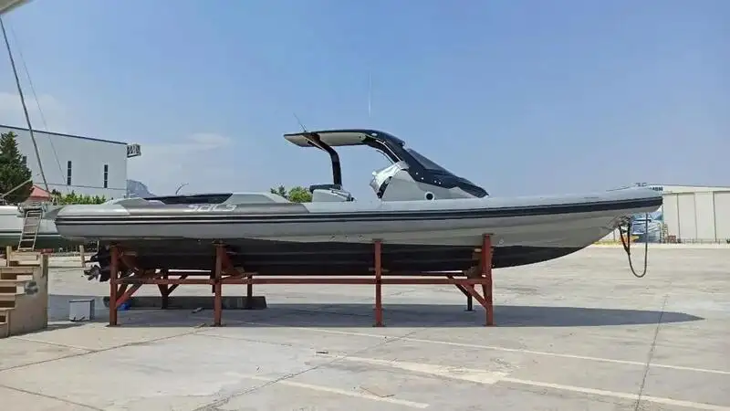 Жесткая надувная лодка на продажу