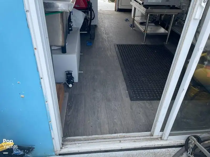 Катамаран на продажу