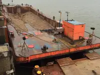 Баржа на продажу