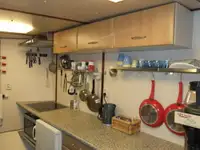 Баржа на продажу