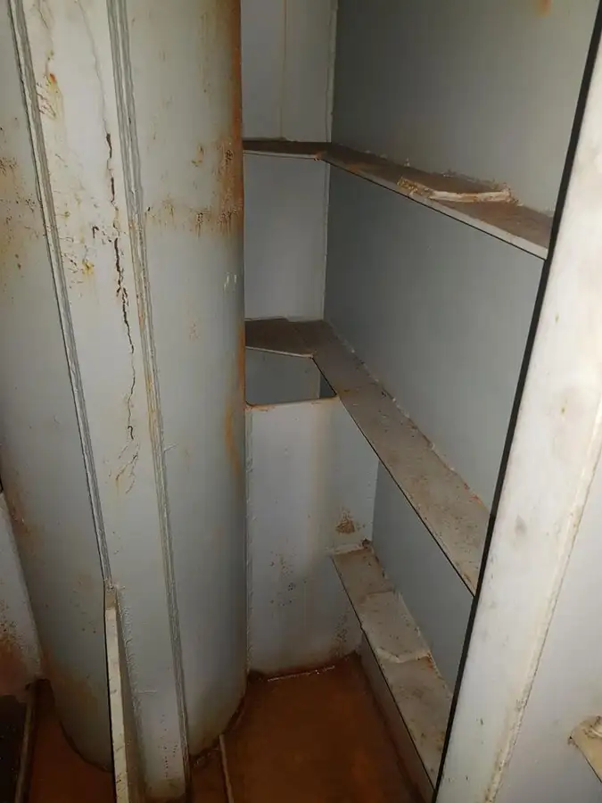 Баржа на продажу