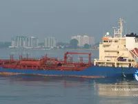 Нефтеналивной/химический танкер на продажу