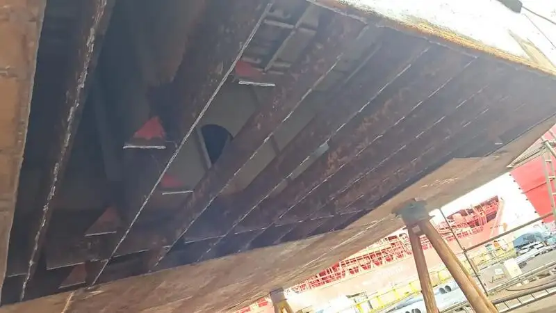 Баржа на продажу