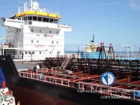 Нефтеналивной/химический танкер на продажу