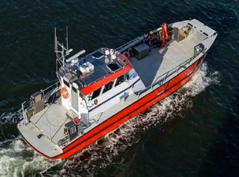 Катамаран на продажу