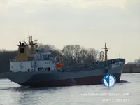 Нефтеналивной/химический танкер на продажу