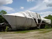 Баржа на продажу