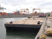 Баржа на продажу