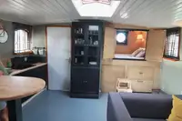 Плавающий отель на продажу