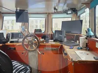 Судно для перевозки живой рыбы на продажу