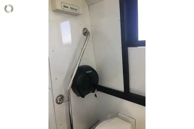 Катамаран на продажу