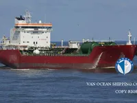 Нефтеналивной/химический танкер на продажу