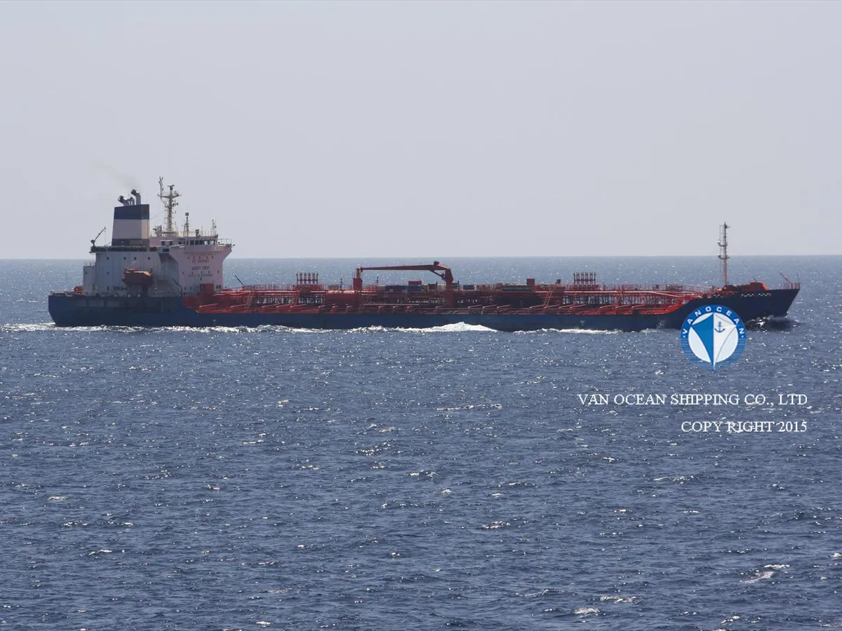 Нефтеналивной/химический танкер на продажу