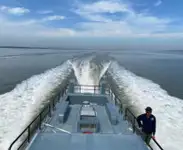 Буксир для перевозки экипажа на продажу