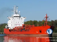 Нефтеналивной/химический танкер на продажу