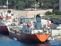 Нефтеналивной/химический танкер на продажу