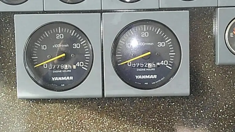 Буксир для перевозки экипажа на продажу