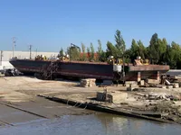 Баржа на продажу