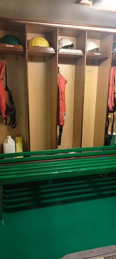 Судно снабжения на продажу