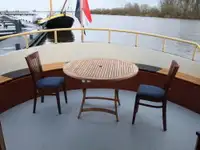 Баржа на продажу