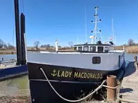 Буксир на продажу