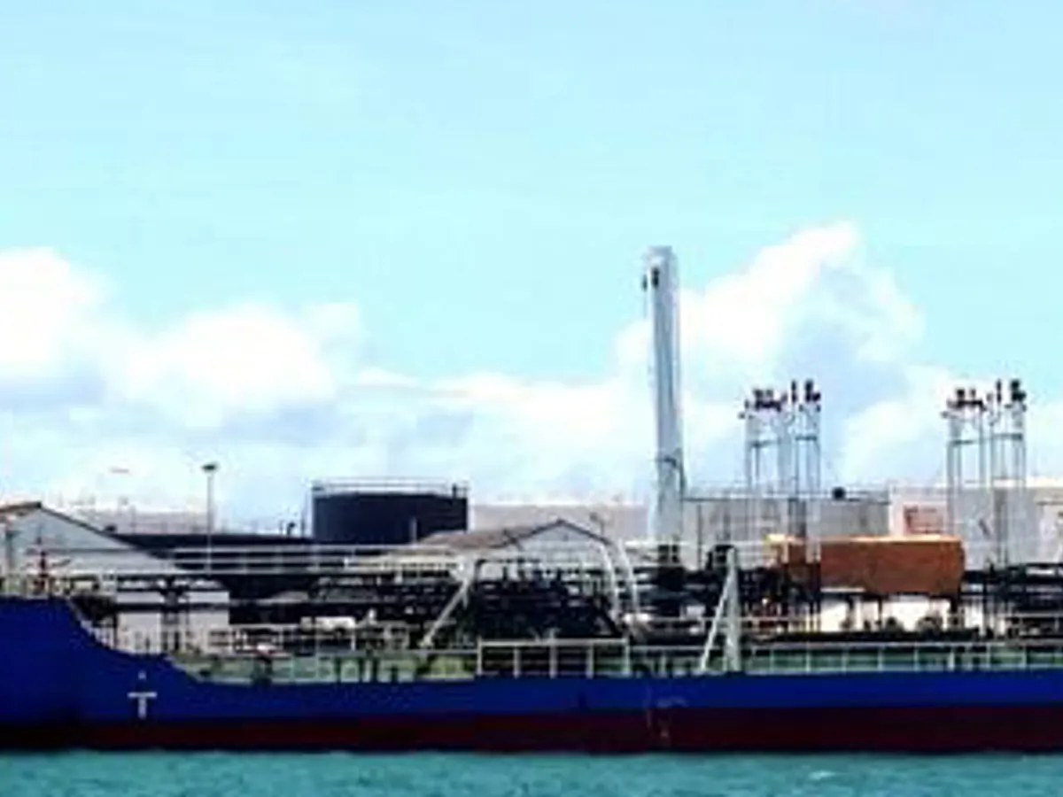 Нефтеналивной/химический танкер на продажу