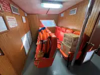 Буксир для перевозки экипажа на продажу
