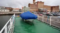 Паром на продажу