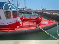 Буксир для перевозки экипажа на продажу