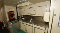 Буксир для перевозки экипажа на продажу