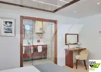 Круизное судно на продажу