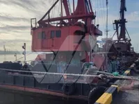 Судно с краном на продажу