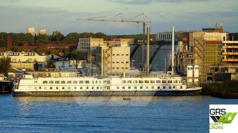 Круизное судно на продажу