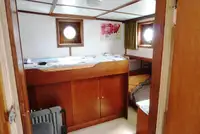 Судно с краном на продажу