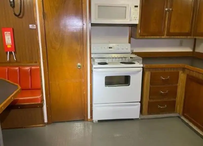 Круизное судно на продажу