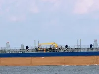 Нефтеналивной/химический танкер на продажу
