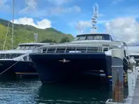Катамаран на продажу